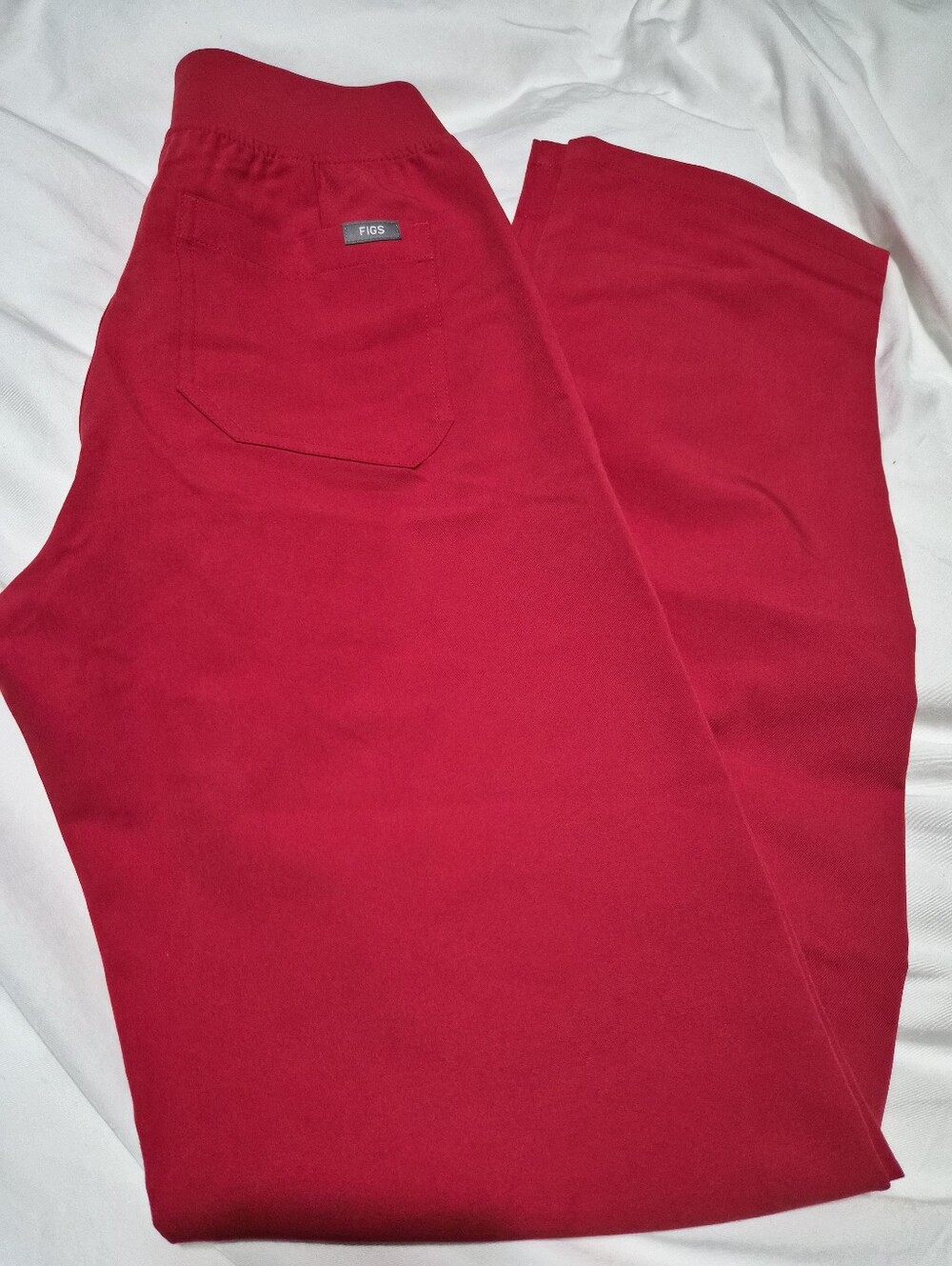 FIGS LIVINGSTON- WINNING RED XS/T